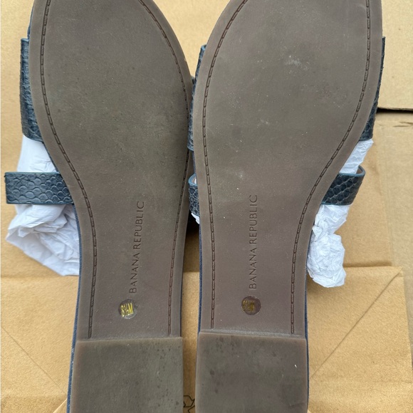 Banana Republic Women's Dark Leather Mules - Picture 3 of 4